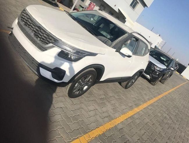 New Kia Seltos I, 1.6 l, 2023 in Dubai by Falcons GT Motors FZCO, White color. GCC Specs | AUTO.AE