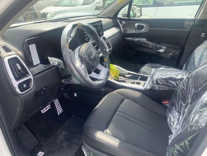 Новый Kia Sorento IV, 2.5 л, 2023 в Дубае от Mohamed Hakim Motors Белый цвет. Other | AUTO.AE