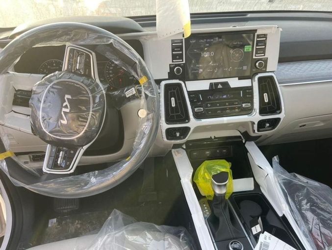 Новый Kia Sorento IV, 2.5 л, 2023 в Дубае от Mohamed Hakim Motors Белый цвет. GCC | AUTO.AE