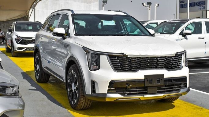 New Kia Sorento IV Facelift, 3.5 l, 2024 in Dubai by Najem Motors, White color. Other | AUTO.AE