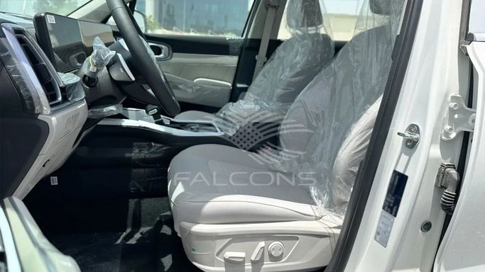 Новый Kia Sorento IV Рестайлинг, 2.5 л, 2024 в Дубае от Falcons GT Motors FZCO Белый цвет. Other | AUTO.AE