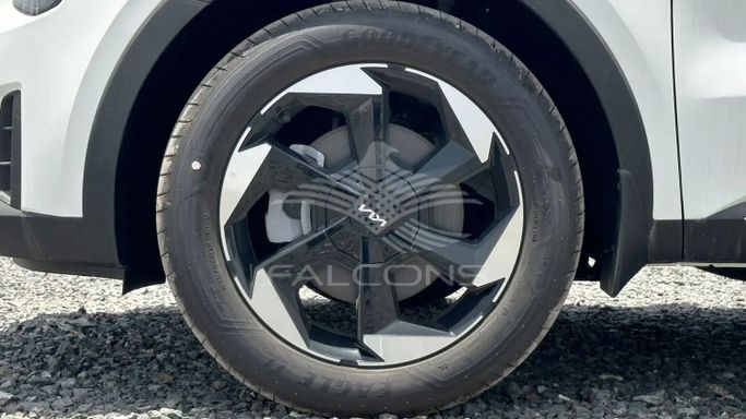 Новый Kia Sorento IV Рестайлинг, 2.5 л, 2024 в Дубае от Falcons GT Motors FZCO Белый цвет. Other | AUTO.AE