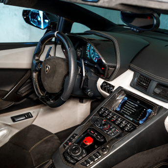 Lamborghini Aventador I Рестайлинг, 2019 родстер спорт класса в Дубае от DEIZ черный цвет | AUTO.AE