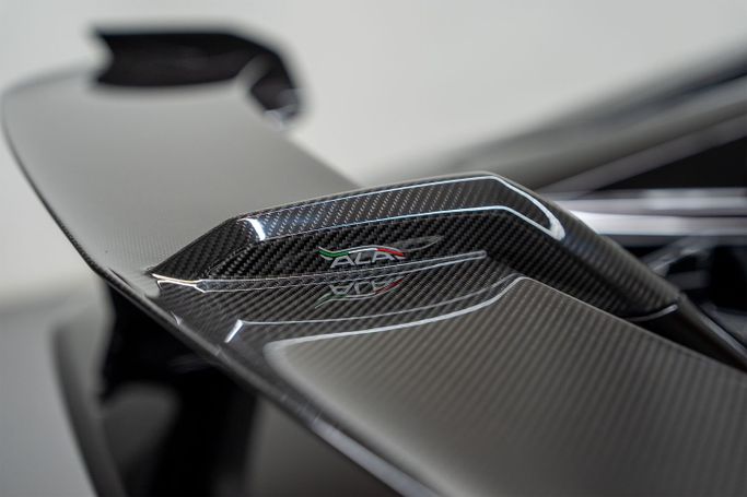Подержанный Lamborghini Aventador SVJ I Рестайлинг, 6.5 л, 2020 в Дубае от PUPIL OF FATE MOTORS Черный цвет. Европейская | AUTO.AE