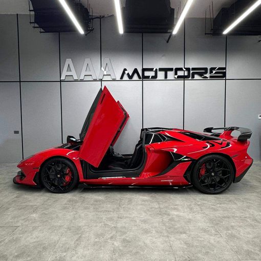مستعمل Lamborghini Aventador SVJ I تجميل الوجه, 6.5 لتر, 2021 في في دبي من AAA Motors، اللون أحمر. المواصفات الأوروبية | AUTO.AE