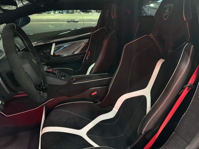 Подержанный Lamborghini Aventador SVJ I Рестайлинг, 6.5 л, 2021 в Дубае от STAR COLLECTION LLC Голубой цвет. Корейская | AUTO.AE