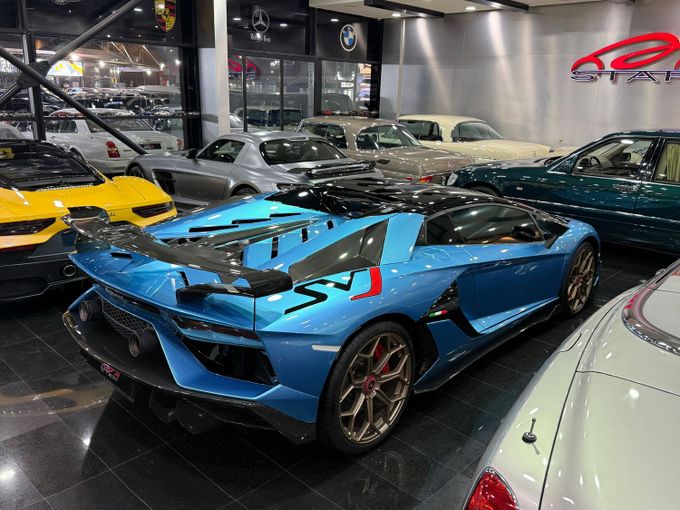 Подержанный Lamborghini Aventador SVJ I Рестайлинг, 6.5 л, 2021 в Дубае от STAR COLLECTION LLC Голубой цвет. Корейская | AUTO.AE