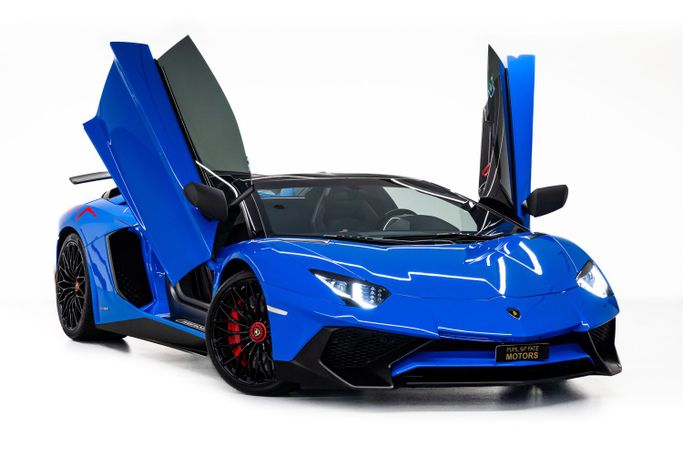 مستعمل Lamborghini Aventador LP750-4 Superveloce I, 6.5 لتر, 2016 في في دبي من PUPIL OF FATE MOTORS، اللون أزرق. مواصفات الخليج | AUTO.AE