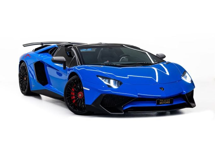 Подержанный Lamborghini Aventador LP750-4 Superveloce I, 6.5 л, 2016 в Дубае от PUPIL OF FATE MOTORS Синий цвет. GCC | AUTO.AE