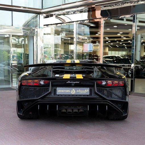 Подержанный Lamborghini Aventador SV I Рестайлинг, 6.5 л, 2017 в Дубае от Q Motors Черный цвет. GCC | AUTO.AE
