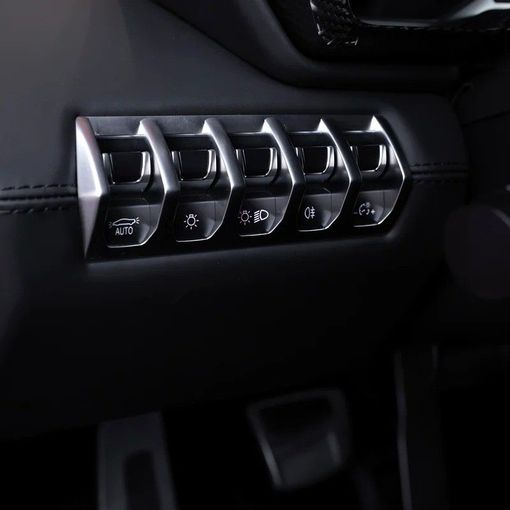 Used Lamborghini Aventador LP720-4 I, 6.5 l, 2014 in Dubai by Q Motors, Silver color. Japanese Specs | AUTO.AE