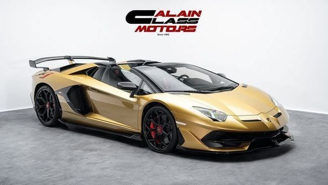 Подержанный Lamborghini Aventador SVJ I Рестайлинг, 6.5 л, 2021 в Дубае от Al Ain Class Motors Золотистый цвет. GCC | AUTO.AE