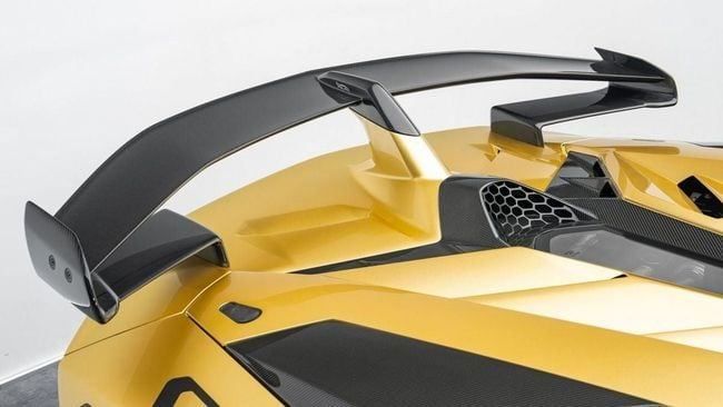 Подержанный Lamborghini Aventador SVJ I Рестайлинг, 6.5 л, 2021 в Дубае от Al Ain Class Motors Золотистый цвет. GCC | AUTO.AE
