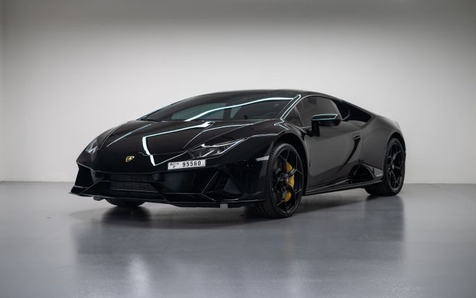 Lamborghini Huracán, 2022 родстер спорт класса в Дубае от POF RENTAL черный цвет | AUTO.AE