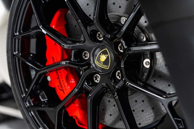Новый Lamborghini Huracán I, 5.2 л, 2024 в Дубае от PUPIL OF FATE MOTORS Черный цвет. Европейская | AUTO.AE