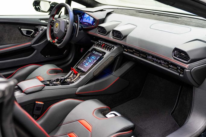 Новый Lamborghini Huracán I, 5.2 л, 2024 в Дубае от PUPIL OF FATE MOTORS Черный цвет. Европейская | AUTO.AE