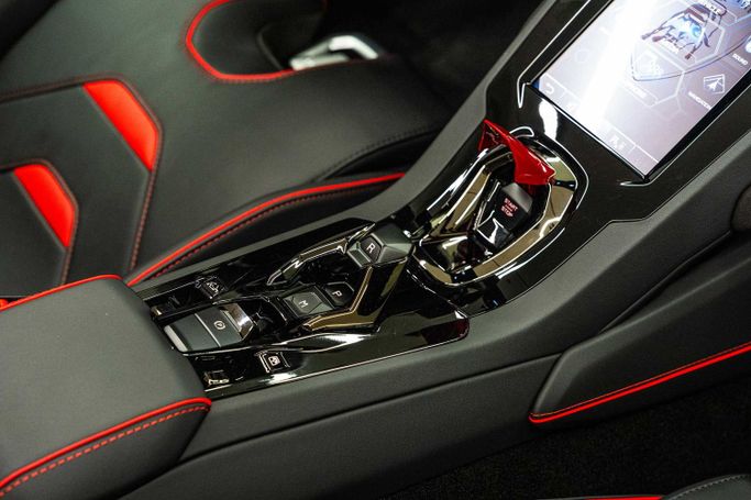 Новый Lamborghini Huracán I, 5.2 л, 2024 в Дубае от PUPIL OF FATE MOTORS Черный цвет. Европейская | AUTO.AE