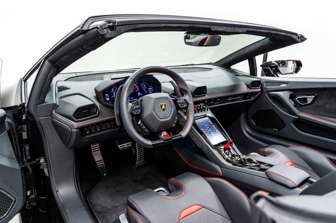 Новый Lamborghini Huracán I, 5.2 л, 2024 в Дубае от PUPIL OF FATE MOTORS Черный цвет. Европейская | AUTO.AE