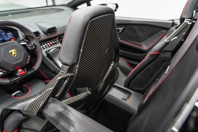 Новый Lamborghini Huracán I, 5.2 л, 2024 в Дубае от PUPIL OF FATE MOTORS Черный цвет. Европейская | AUTO.AE