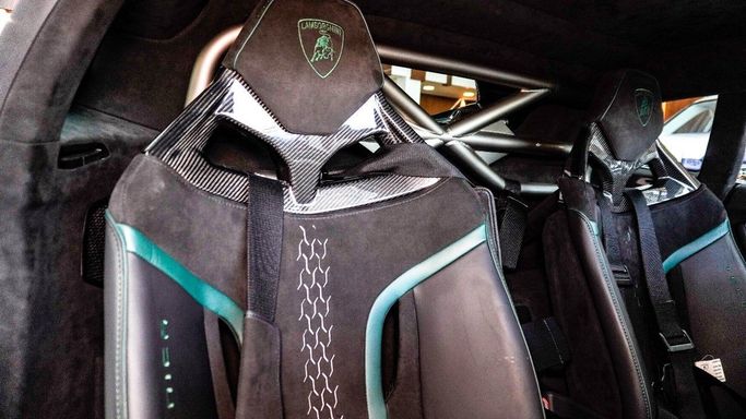 Новый Lamborghini Huracán Tecnica I Рестайлинг, 5.2 л, 2023 в Дубае от 777 CARS Зеленый цвет. Европейская | AUTO.AE