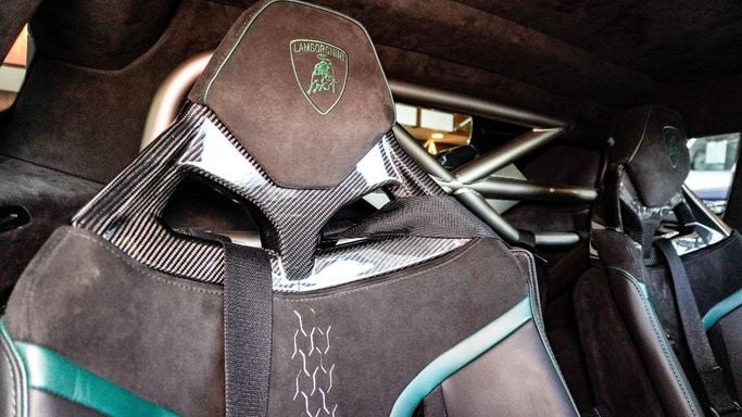 Новый Lamborghini Huracán Tecnica I Рестайлинг, 5.2 л, 2023 в Дубае от 777 CARS Зеленый цвет. Европейская | AUTO.AE