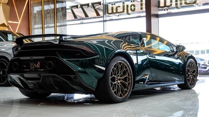 Новый Lamborghini Huracán Tecnica I Рестайлинг, 5.2 л, 2023 в Дубае от 777 CARS Зеленый цвет. Европейская | AUTO.AE