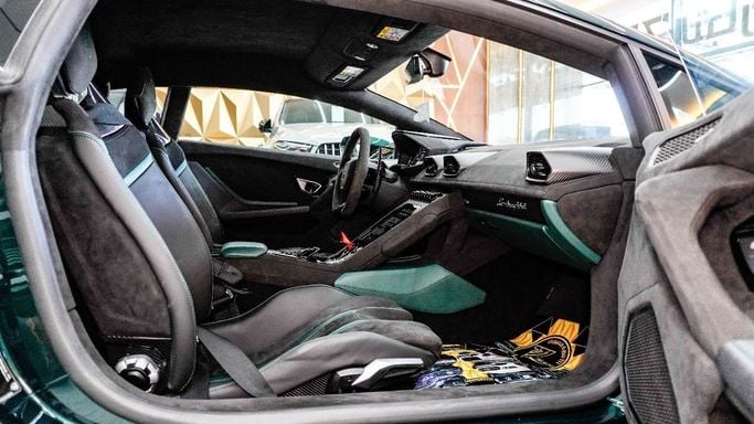 Новый Lamborghini Huracán Tecnica I Рестайлинг, 5.2 л, 2023 в Дубае от 777 CARS Зеленый цвет. Европейская | AUTO.AE