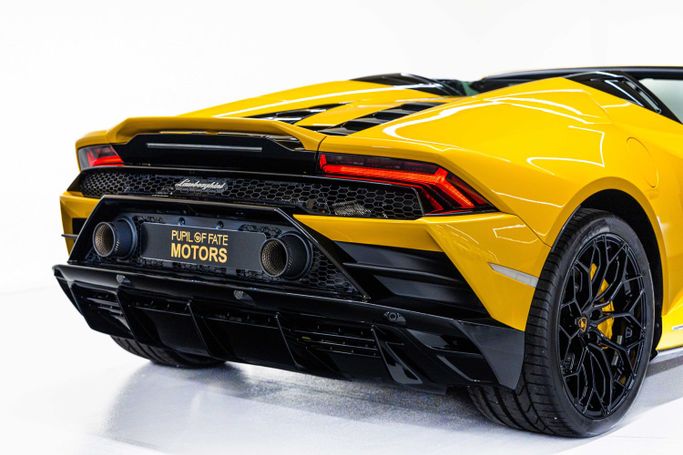 Новый Lamborghini Huracán I Рестайлинг, 5.2 л, 2024 в Дубае от PUPIL OF FATE MOTORS Желтый цвет. Европейская | AUTO.AE
