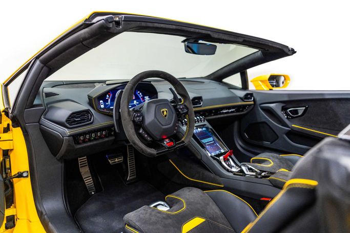 Новый Lamborghini Huracán I Рестайлинг, 5.2 л, 2024 в Дубае от PUPIL OF FATE MOTORS Желтый цвет. Европейская | AUTO.AE