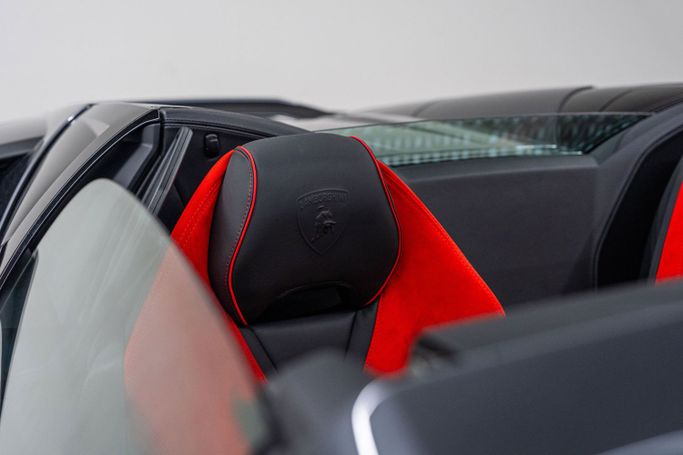 Новый Lamborghini Huracán I Рестайлинг, 5.2 л, 2024 в Дубае от PUPIL OF FATE MOTORS Серый цвет. Европейская | AUTO.AE
