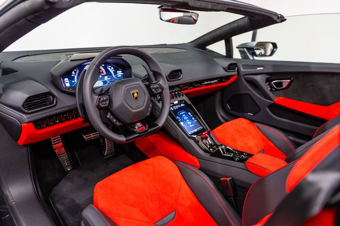 Новый Lamborghini Huracán I Рестайлинг, 5.2 л, 2024 в Дубае от PUPIL OF FATE MOTORS Серый цвет. Европейская | AUTO.AE