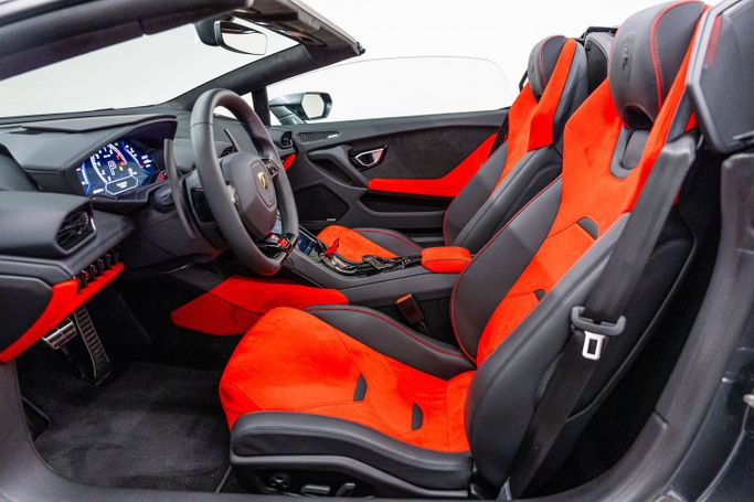 Новый Lamborghini Huracán I Рестайлинг, 5.2 л, 2024 в Дубае от PUPIL OF FATE MOTORS Серый цвет. Европейская | AUTO.AE