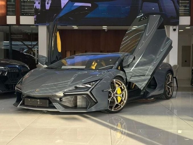 Новый Lamborghini Revuelto, 6.5 л, 2024 в Дубае от Orient Auto FZE Серый цвет. GCC | AUTO.AE