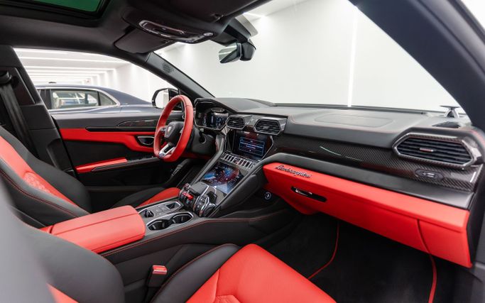 Lamborghini Urus I, 2022 внедорожник 5 дв. спорт класса в Дубае от POF RENTAL серый цвет | AUTO.AE