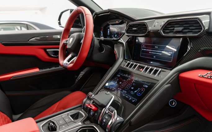 Lamborghini Urus I, 2022 внедорожник 5 дв. спорт класса в Дубае от POF RENTAL серый цвет | AUTO.AE