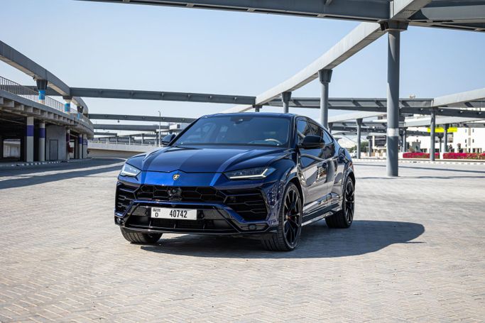 Lamborghini Urus I, 2022 внедорожник 5 дв. спорт класса в Дубае от POF RENTAL синий цвет | AUTO.AE