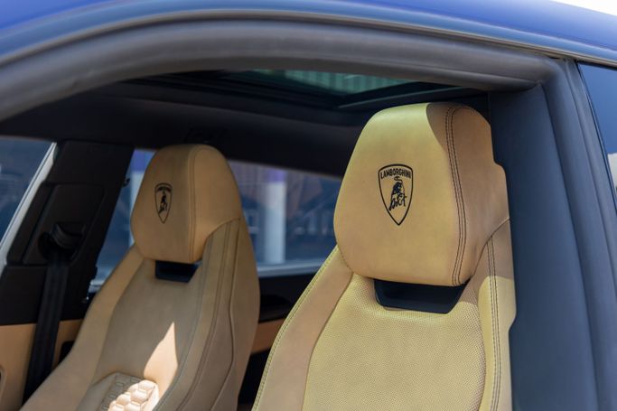 Lamborghini Urus I, 2022 внедорожник 5 дв. спорт класса в Дубае от POF RENTAL синий цвет | AUTO.AE