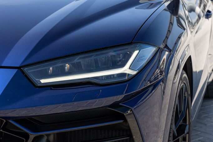 Lamborghini Urus I, 2022 внедорожник 5 дв. спорт класса в Дубае от POF RENTAL синий цвет | AUTO.AE
