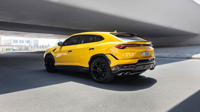 Lamborghini Urus Performante I Рестайлинг, 2023 внедорожник 5 дв. performante спорт класса в Дубае от AVA car rental желтый цвет | AUTO.AE