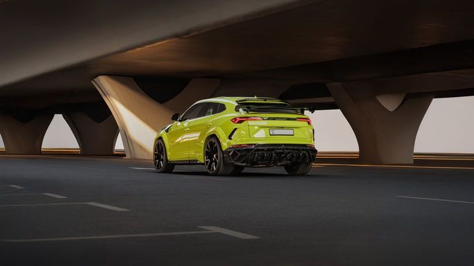 Lamborghini Urus S I Рестайлинг, 2023 внедорожник 5 дв. s спорт класса в Дубае от AVA car rental зеленый цвет | AUTO.AE