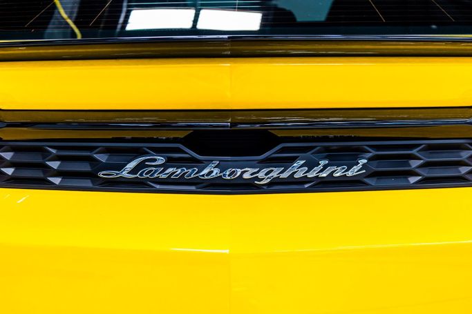 Lamborghini Urus Performante I Facelift, 2025 sport suv 5 dr. s for rent in Dubai by POF RENTAL, yellow color | AUTO.AE