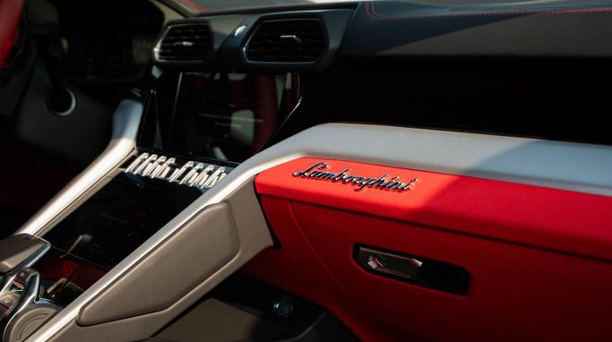 Lamborghini Urus S I Рестайлинг, 2023 внедорожник 5 дв. s спорт класса в Дубае от DEIZ серый цвет | AUTO.AE