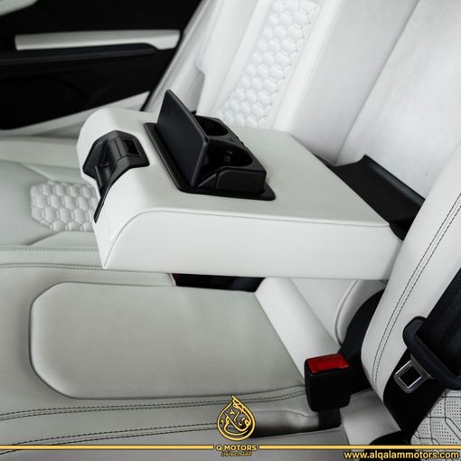 Подержанный Lamborghini Urus I, 4.0 л, 2021 в Дубае от Q Motors Белый цвет. Японская | AUTO.AE