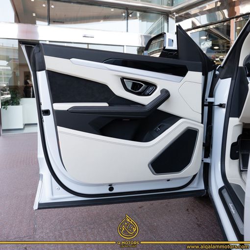 Подержанный Lamborghini Urus I, 4.0 л, 2021 в Дубае от Q Motors Белый цвет. Японская | AUTO.AE