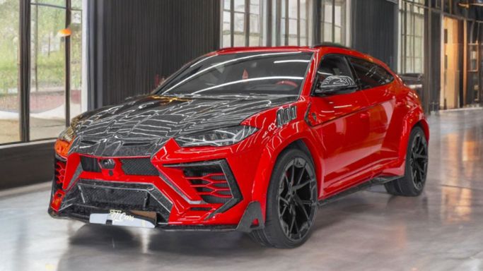 Подержанный Lamborghini Urus I, 4.0 л, 2022 в Дубае от 777 CARS Красный цвет. Европейская | AUTO.AE