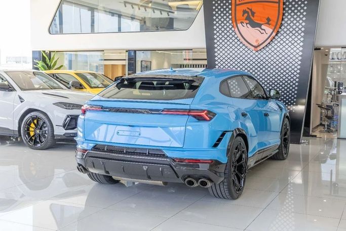 مستعملة Lamborghini Urus Performante أنا شد الوجه, 4.0 l, 2023 في في دبي من Laith Alobaidi Motors، اللون أزرق فاتح. مواصفات الخليج | AUTO.AE