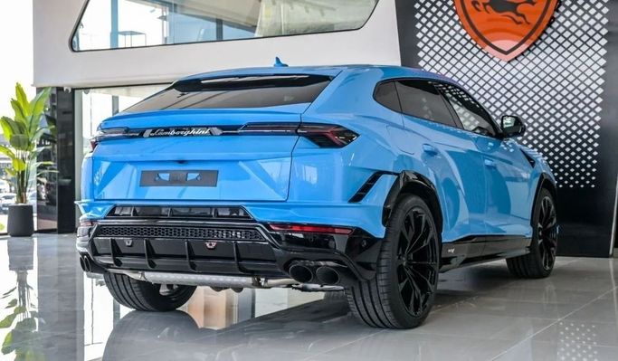 مستعملة Lamborghini Urus S أنا شد الوجه, 4.0 l, 2024 في في دبي من Laith Alobaidi Motors، اللون أزرق فاتح. المواصفات الأوروبية | AUTO.AE