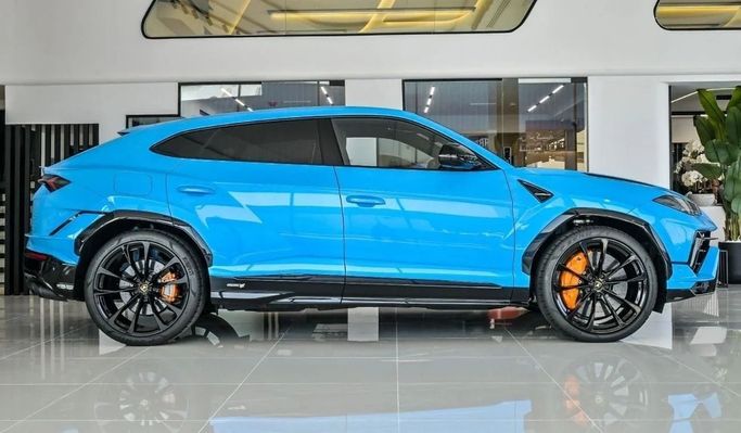 مستعملة Lamborghini Urus S أنا شد الوجه, 4.0 l, 2024 في في دبي من Laith Alobaidi Motors، اللون أزرق فاتح. المواصفات الأوروبية | AUTO.AE