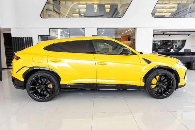 جديدة Lamborghini Urus S أنا شد الوجه, 4.0 l, 2024 في في دبي من Laith Alobaidi Motors، اللون أصفر. المواصفات الأوروبية | AUTO.AE