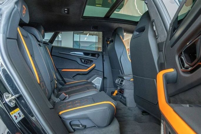 مستعملة Lamborghini Urus Se أنا شد الوجه, 4.0 l, 2025 في في دبي من Laith Alobaidi Motors، اللون أسود. المواصفات الأوروبية | AUTO.AE